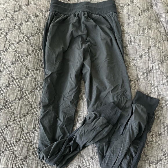 Lululemon Dance Studio Mid Rise Jogger Full Length - Picture 5 of 7